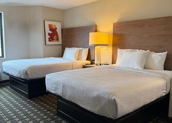 Edn Hotel 2*