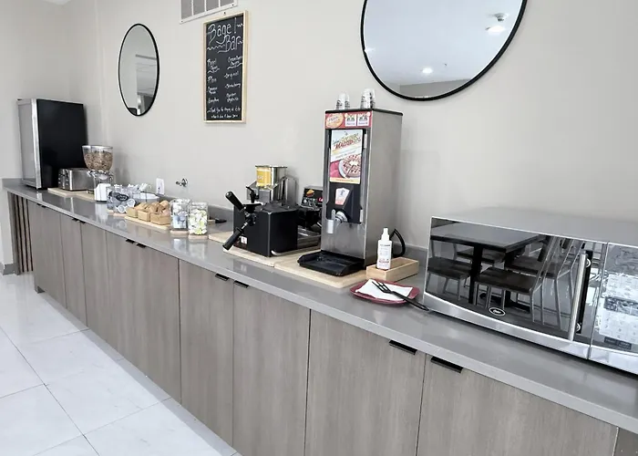 Edn Hotel Peoria